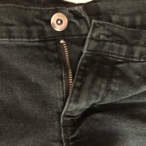 Forever 21 black shorts - Picture 4 of 7